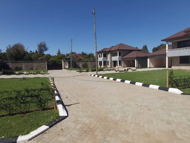 4 BR + DSQ Mansion in Muthaiga Est. FOR SALE in Nanyuki Acre Property & Residence in Nanyuki